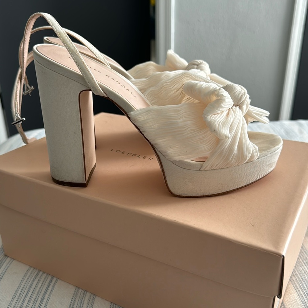 Loeffler Randall Ivory wedding shoes. Size 7.5